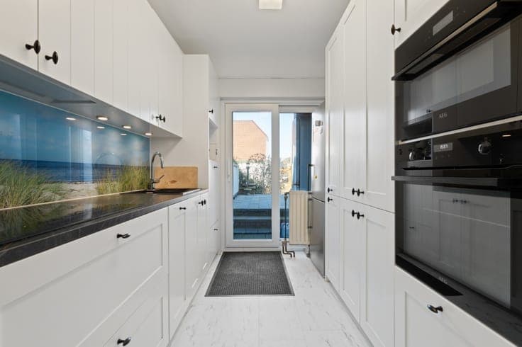 Semi-detached house with 5 bedrooms in villa area