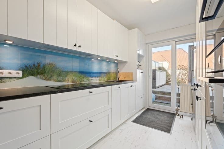 Semi-detached house with 5 bedrooms in villa area