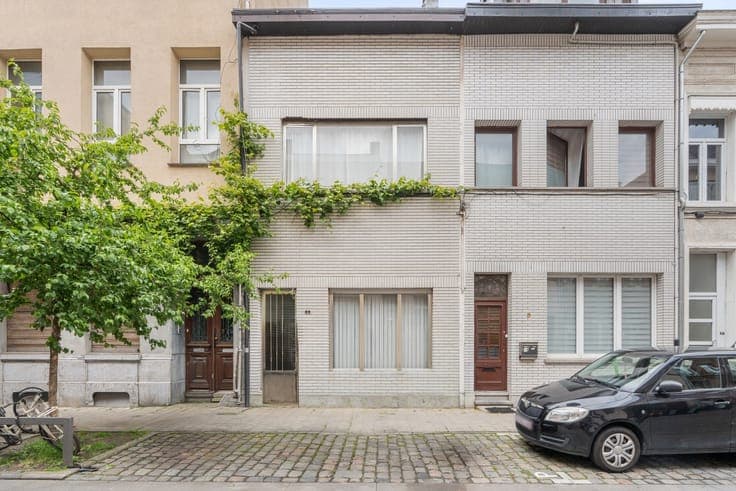 Family home in quiet street Antwerp