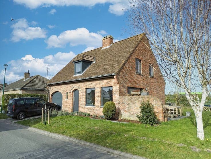 Instapklare, lichtrijke woning (3 slpks) + zonnige tuin