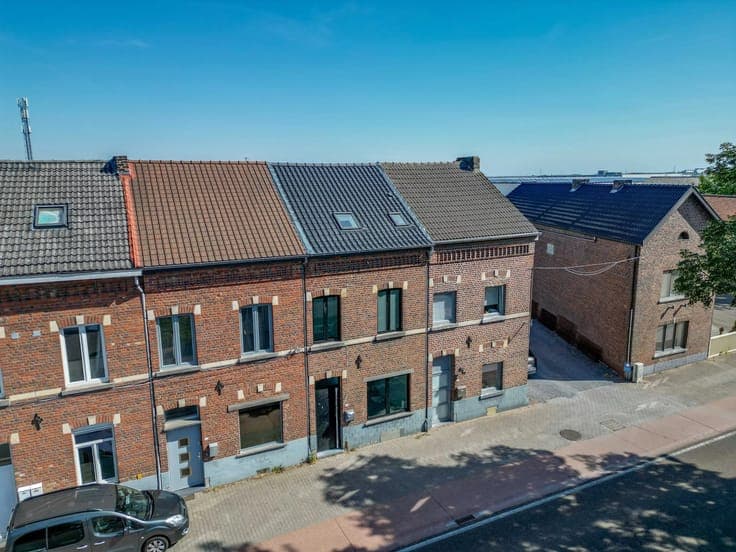 Sale - House Sint-Truiden - 375,000 €
