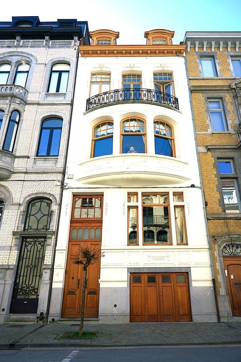 Townhouse from 1912 – Brugmann Square neighbourhood