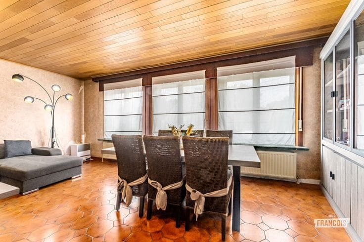 Energy-efficient bel-etage home with 3 bedrooms and sunny g…