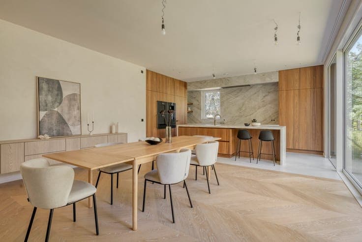 Luxury new-build villa (2025)