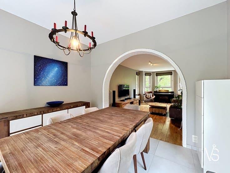 MAGNIFICENT CHARMING VILLA WITH 4 BEDROOMS AND GARDEN!