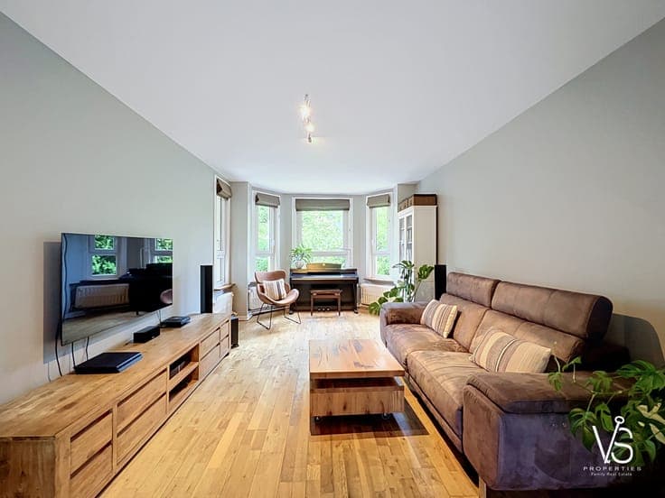 MAGNIFICENT CHARMING VILLA WITH 4 BEDROOMS AND GARDEN!
