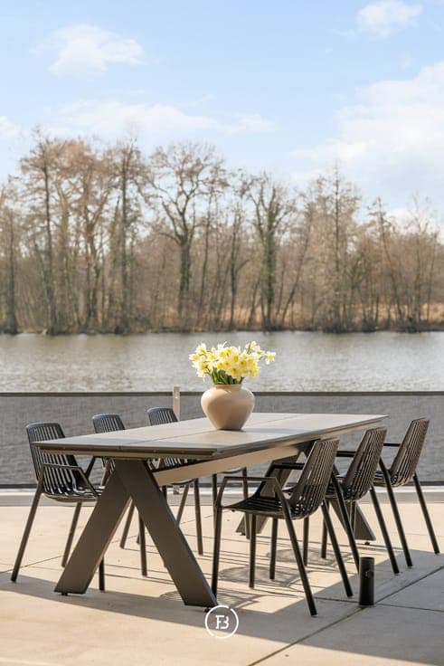 Lake House