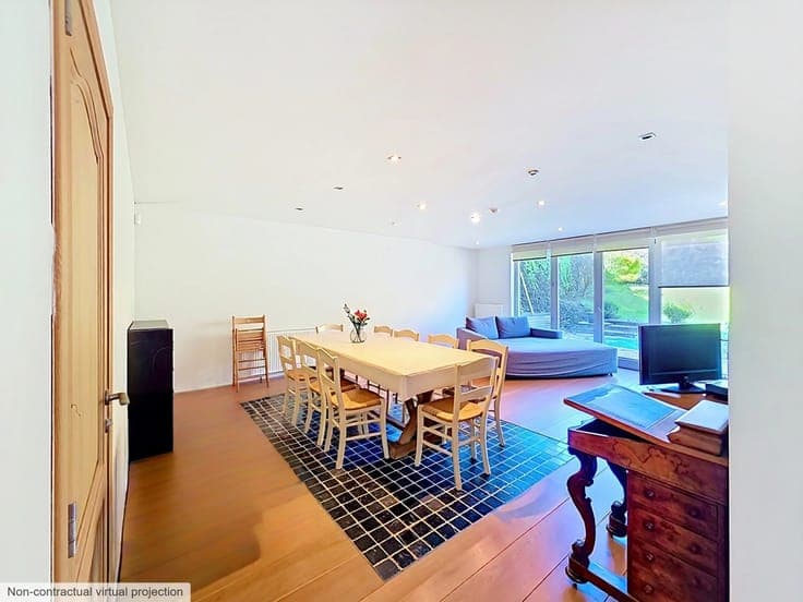 Spacious 6-Bedroom Apartment in Orp-Jauche