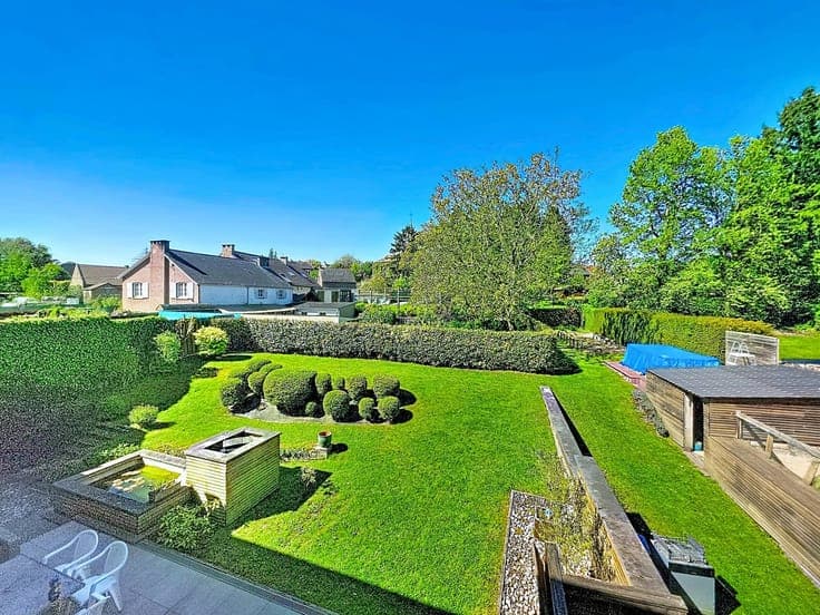 Spacious 6-Bedroom Apartment in Orp-Jauche