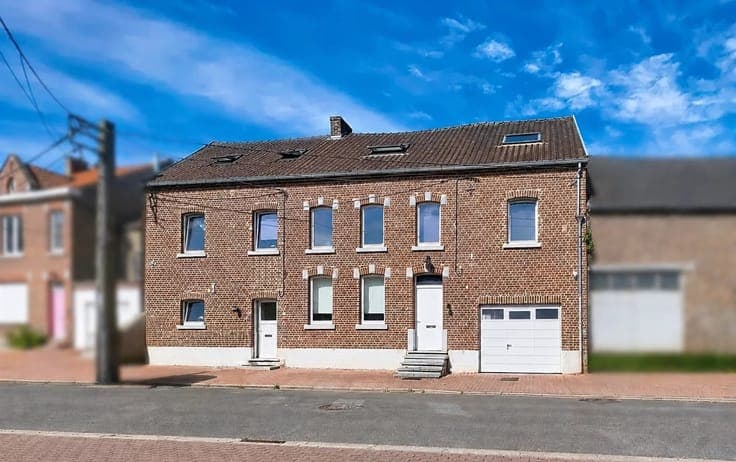 Spacious 6-Bedroom Apartment in Orp-Jauche