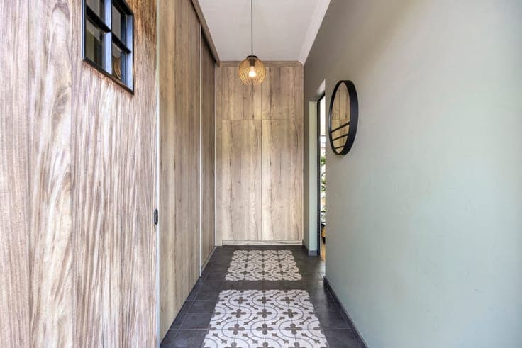 Versatile family home with warehouse of 140 m²