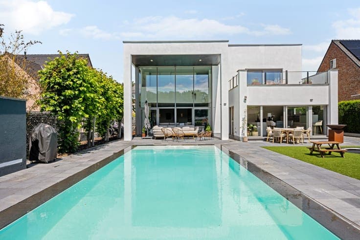 Modern villa with 4 bedrooms, 2 bathrooms in Westerlo.