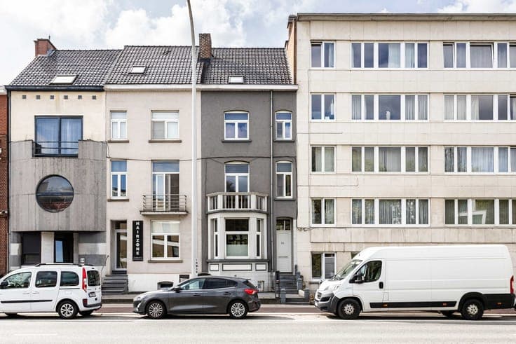 Characteristic townhouse, with 4 bedrooms and a city garden