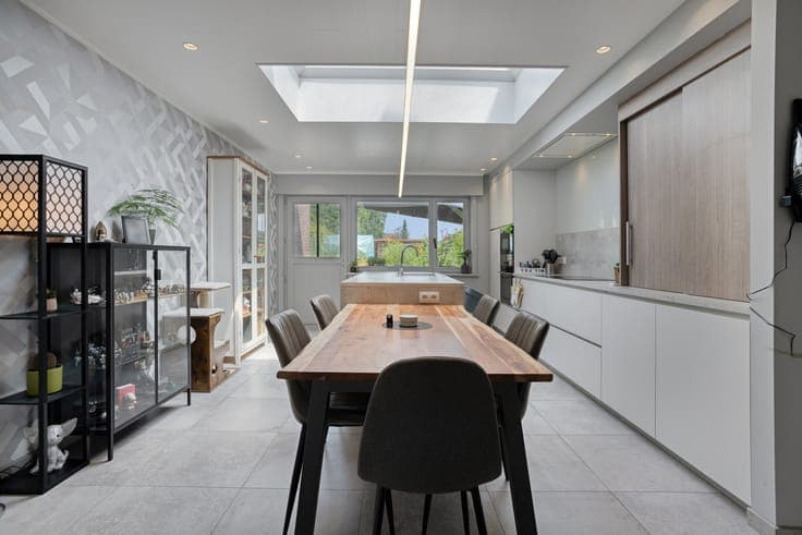 Ready to move in 3 bedroom house with city garden in Heule