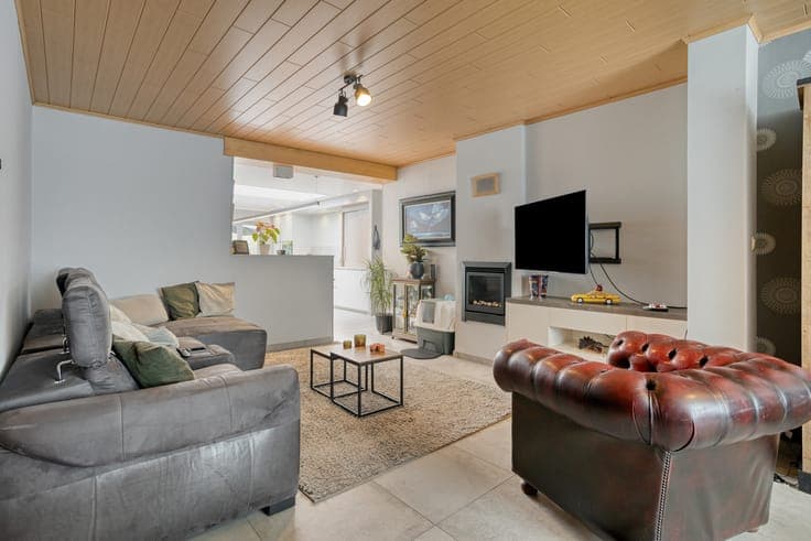 Ready to move in 3 bedroom house with city garden in Heule