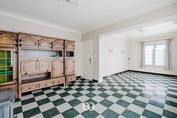 Beautifully located semi-detached house