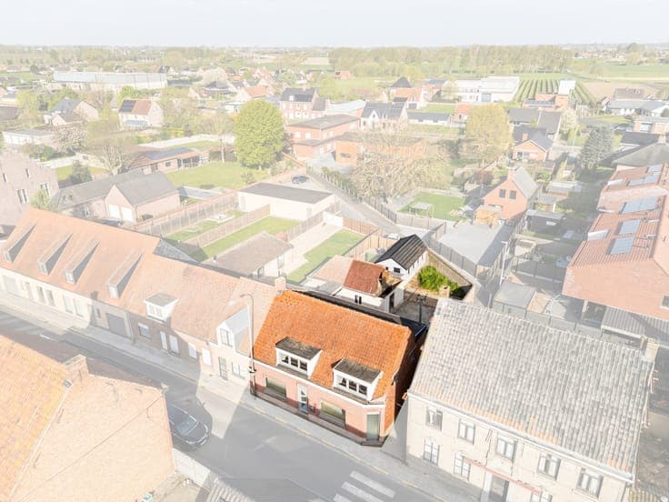 Semi-detached home with garage in Markegem