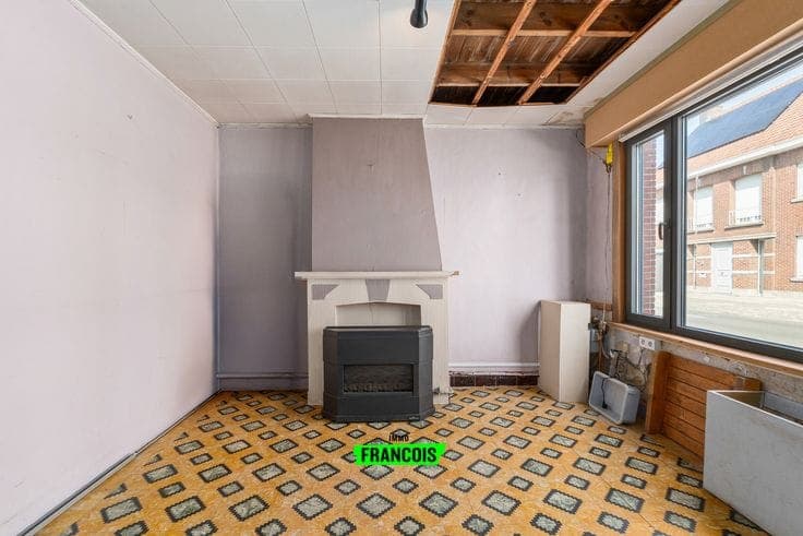 Potential townhouse for sale in the heart of Tielt