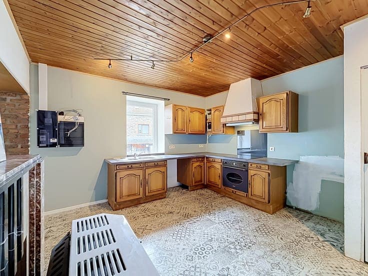 Charming house located in a peaceful and quiet environment.