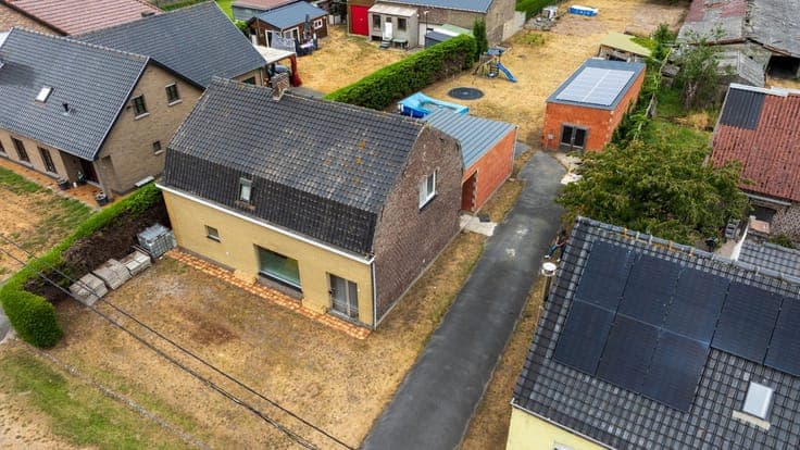 Rustig gelegen woning met grote tuin op 1724 m²