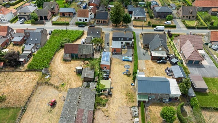 Rustig gelegen woning met grote tuin op 1724 m²
