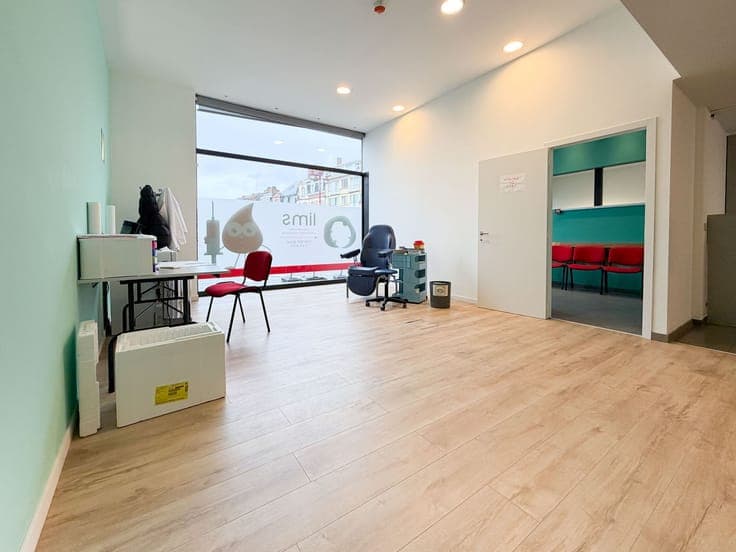 Immeuble mixte (+/- 1.325 m2) au centre-ville