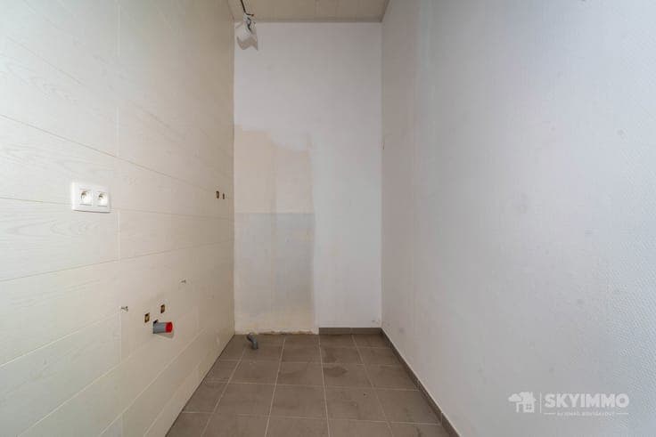 IMMEUBLE DE RAPPORT - 3 STUDIOS - BUREAU - 5 CHAMBRES