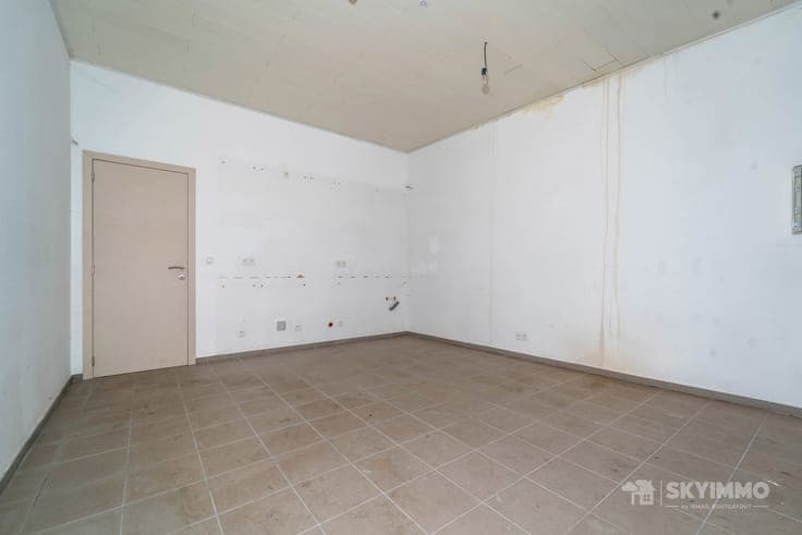 IMMEUBLE DE RAPPORT - 3 STUDIOS - BUREAU - 5 CHAMBRES