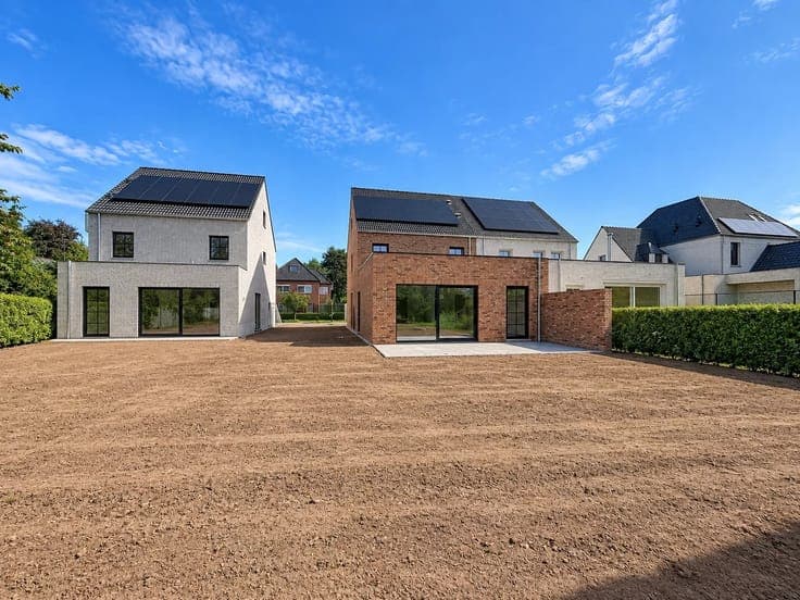 Sale - House Lommel - 565,000 €