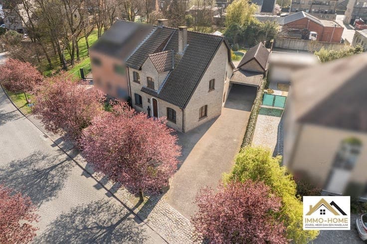 House in Zele