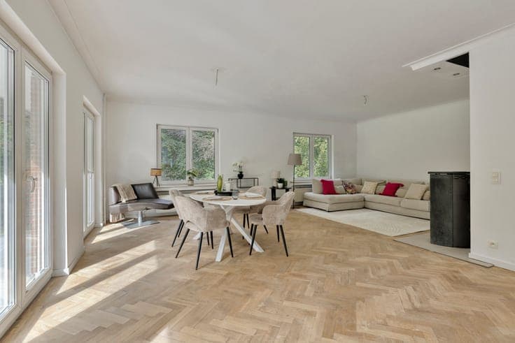 Beautiful classic villa in a quiet residential area