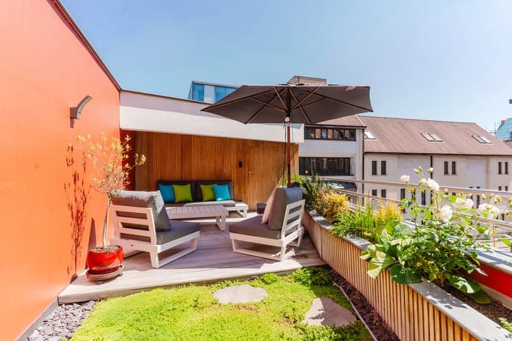 Architectenwoning met binnentuin,dakterras en garage te Gent