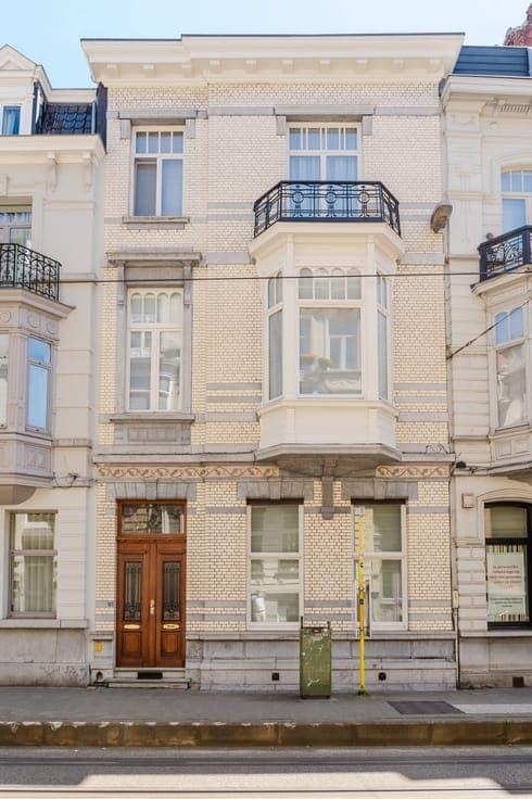 Architectenwoning met binnentuin,dakterras en garage te Gent