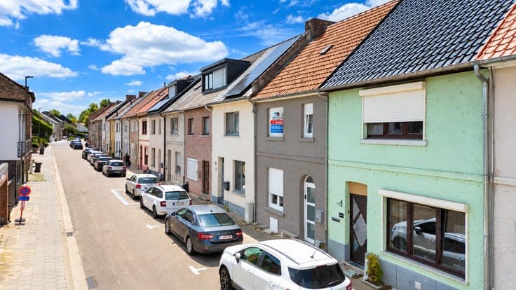 CHARMING HOUSE - 3 BEDROOMS - GARDEN - TERRACE