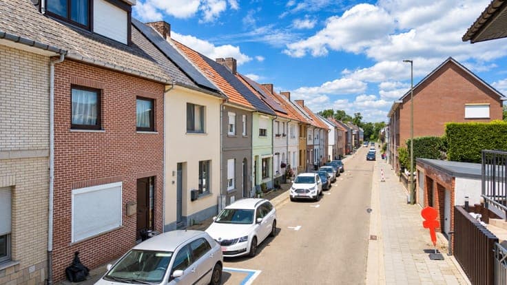 CHARMING HOUSE - 3 BEDROOMS - GARDEN - TERRACE