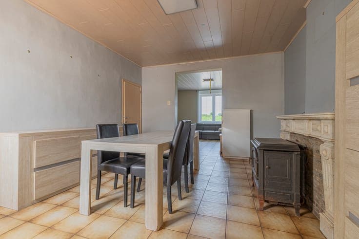 HAALTERT - Unieke renovatiekans op een groene locatie