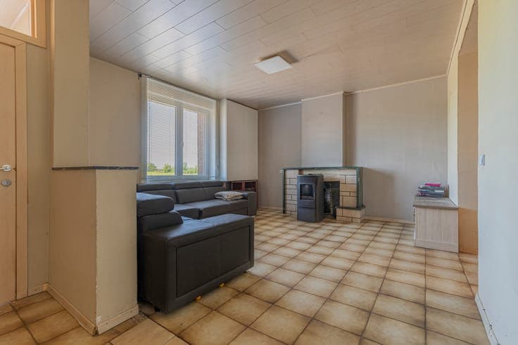HAALTERT - Unieke renovatiekans op een groene locatie