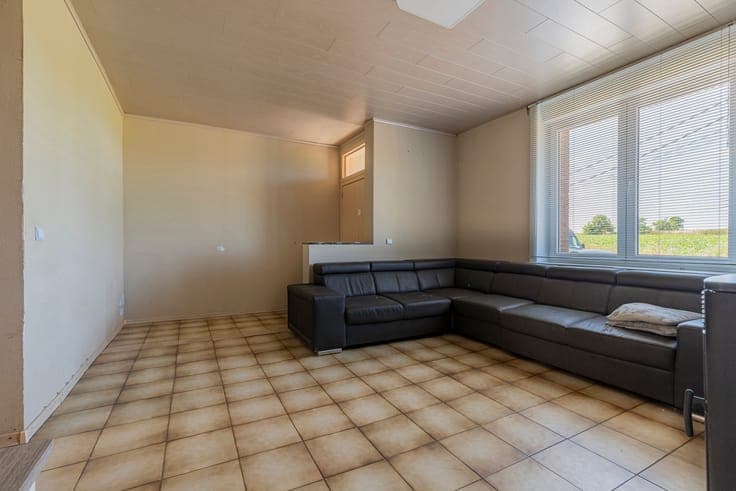 HAALTERT - Unieke renovatiekans op een groene locatie