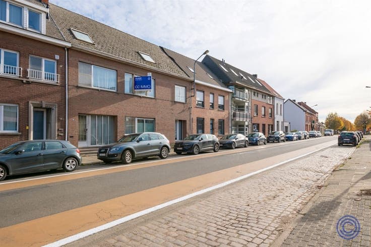 Gebouw ca. 420m² met verschillende ontwikkelingsmogelijkhede