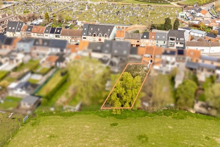 Woning met zzer grote tuin - 3 slpkmrs!