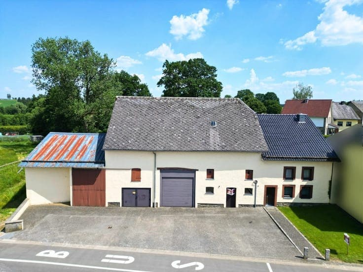 Ehemaliger Bauernhof mit großem Ausbaupotenzial in Crombach