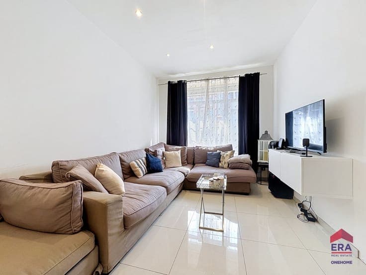 Beautiful 4-Bedroom Townhouse!