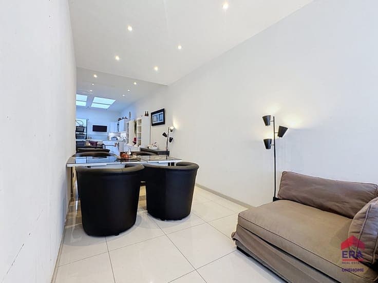 Beautiful 4-Bedroom Townhouse!