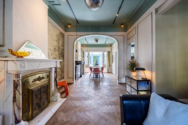 CHARMING PROPERTY WITH A SOUTH-FACING GARDEN