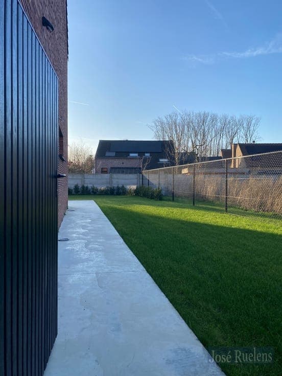 Nieuwbouw woning, VERKOOP ONDER 21% BTW, met 6 slaapkamer...