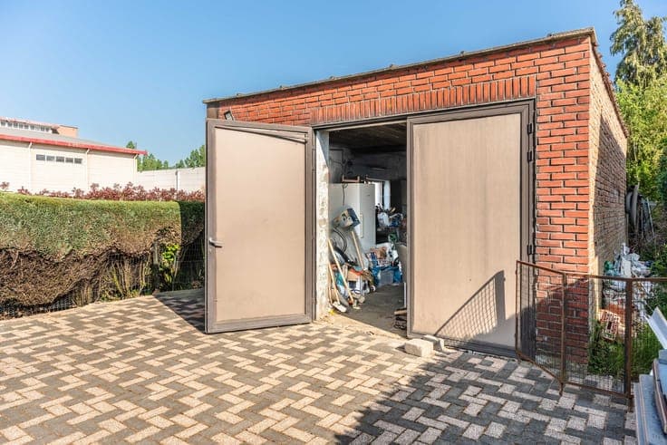 Ruime open bebouwing met grote tuin