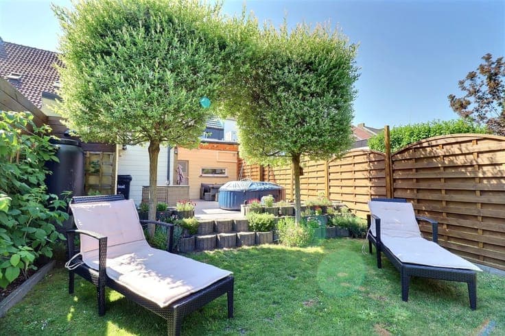 Sale - House Les Bons Villers - 369,000 €
