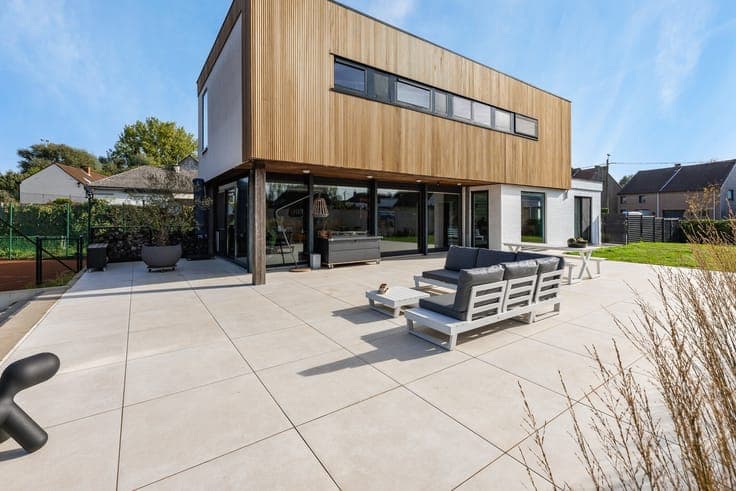 Exclusieve woning met 5 slaapkamers, tennisplein, poolhouse