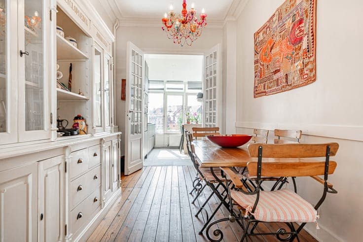 Uccle, a family home ready to move into
