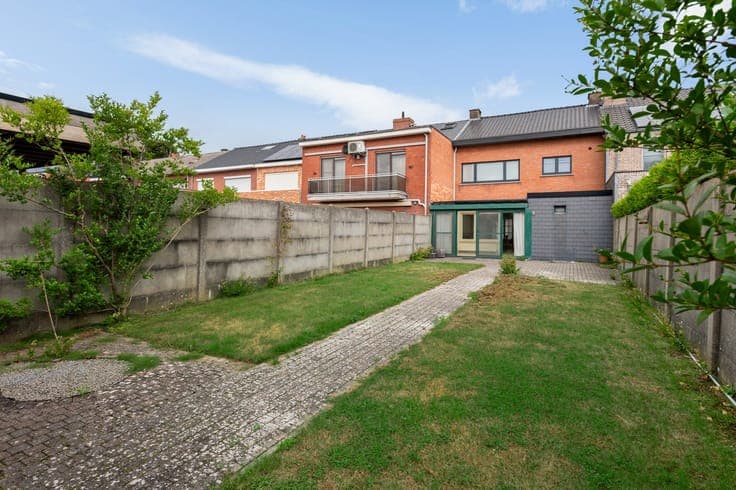 Gezellige woning met 3 slaapkamers en 2 garages te Lier